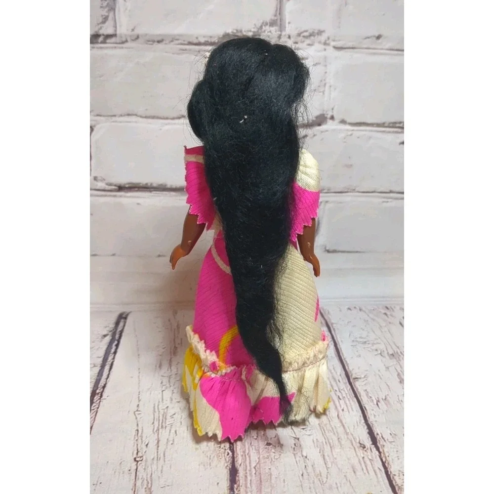 Vintage 1960's Elsie Denney‎ Hawaiian Doll With Original Box